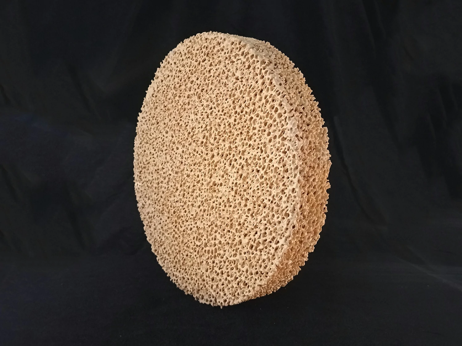D200*30 mm 10ppi round shape Zirconia ceramic foam filter for metal melting